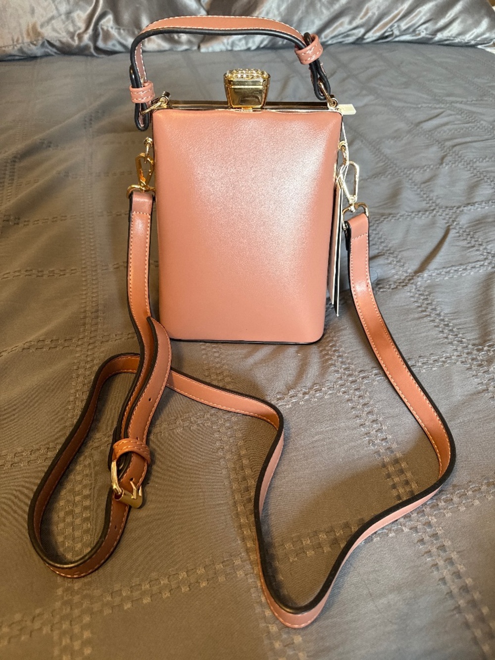 Isabelle FC20151 Mauve Kisslock Frame Satchel Top Handle Crossbody Bag NWT